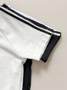 Conjunto informal de cuatro piezas para bebé que incluye sudadera con cuello redondo acanalado y manga raglán, pantalones cortos y bloques de color para niño y niña - Blanco y Negro - Ver 7