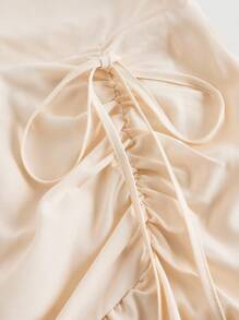 SHEIN MOD 女式杏色系腰蝴蝶袖开衩下摆连衣裙 - 杏色 - 查看 3