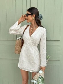 Serisse Robe courte décontractée à manches longues, col en V croisé, couleur unie pour femmes