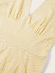 Sweetra Robe maxi ajustée à col ras-du-cou dos nu avec lien, col en V, coupe évasée, design minimaliste pour les voyages, la plage et le port quotidien, jaune clair, grande taille - Jaune citron - Voir 4