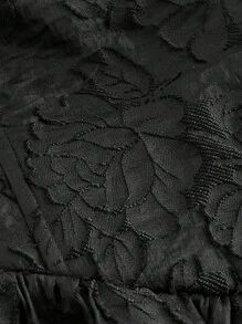SHEIN MOD 大码女式纯色褶皱荷叶边连衣裙，不对称下摆连衣裙，黑色吊带连衣裙，情人节服装，春季女装，单身派对服装 - 黑色 - 查看 3