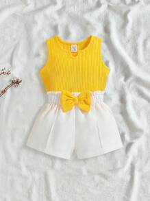 SHEIN Baby Girl Solid Color Top & Bowknot Decorated Shorts Set - Multicolor - View 1