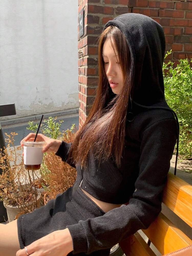 2pcs/Set Women Casual Sports Suit, Hoodie Sweatshirt And Fitted Mini Skirt, Youthful And Fashionable