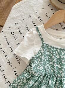 SHEIN LMoss Kids Babygirl Summer Cute Ditsy Floral Camisole Dress & Short Sleeve Knit Top Set
