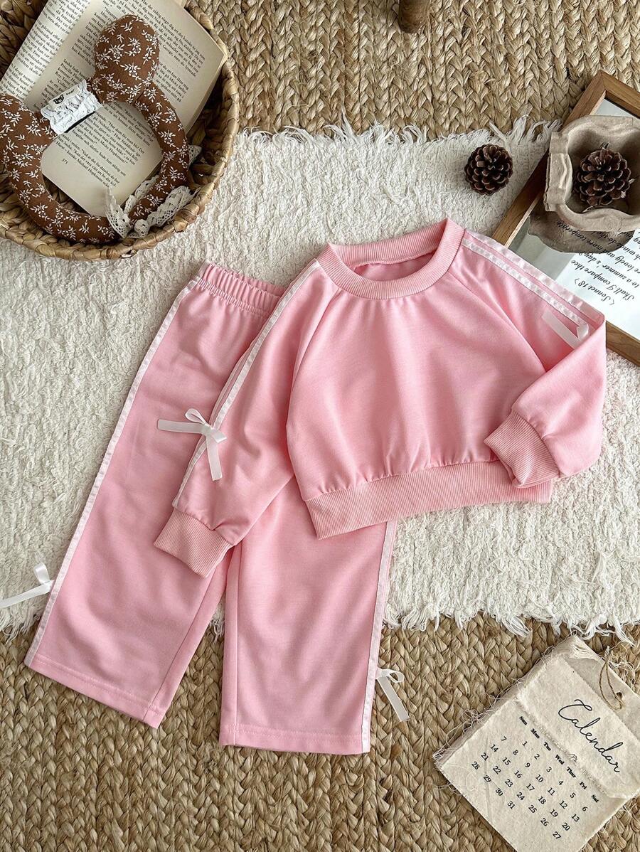 SHEIN 女婴幼儿新生儿0-3岁休闲日常百搭运动蝴蝶结装饰粉色长袖卫衣和裤子套装，秋冬 - 粉色 - 查看 1