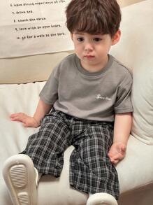 DAZY Kleinkind Jungen Lässig Rundhals einfarbiges Kurzarm T-Shirt und karierte lange Hose Pyjama Set - Grau - Übersicht 3