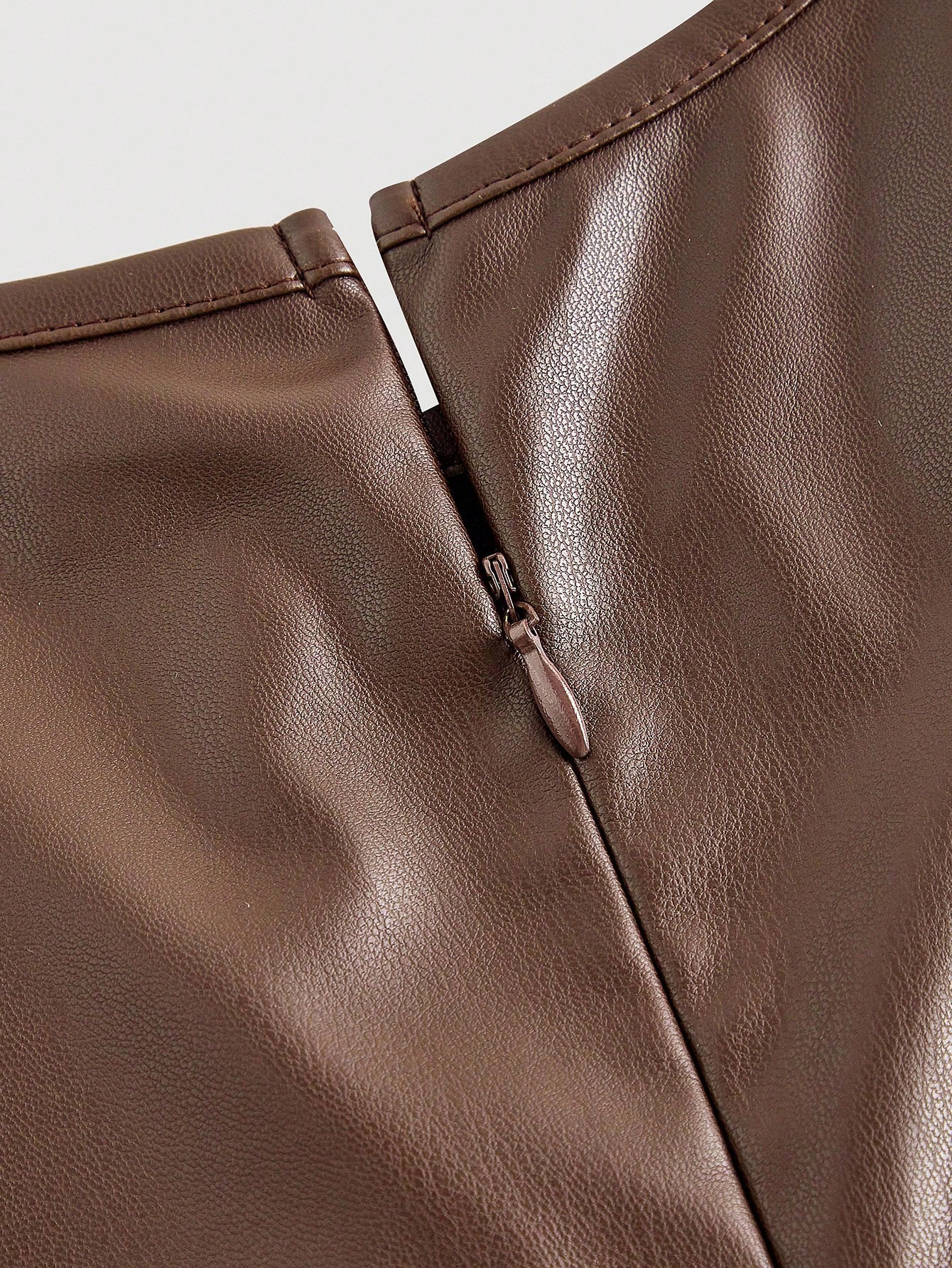 SHEIN MOD فستان بني من جلد البولي يوريثان للنساء،...