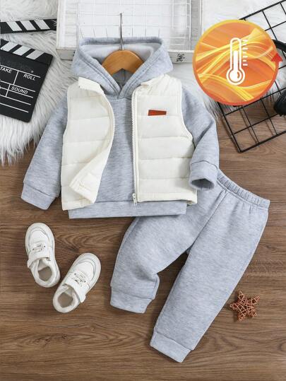 SHEIN 男婴字母拼接白色背心外套、保暖连帽卫衣和运动裤三件套，加厚抓绒连帽运动服套装，适合秋冬季户外活动。男婴冬季服装套装，男婴冬季服装，男婴秋季服装