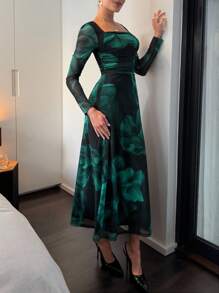 Lavishia 绿色抽象扎染花卉印花方领半透明长袖褶皱腰喇叭中长连衣裙，适合日常穿着且时尚 - 綠色 - 查看 5