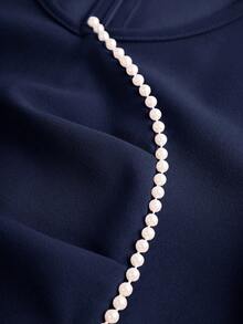 SHEIN Serisse Kids 女童珍珠串珠灯笼长袖V领褶饰优雅纯色中长连衣裙，适合秋冬 - 藏蓝色 - 查看 5