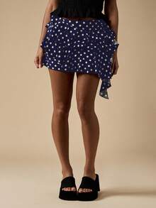 MISSGUIDED Minifalda de lunares con volante asimétrico y detalle de volantes, estilo ligero y fluido para fiestas, festivales y eventos de primavera y verano