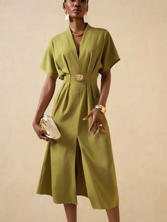 Vesra 女式腰部收紧金属装饰纽扣短袖纯色开衩下摆连衣裙