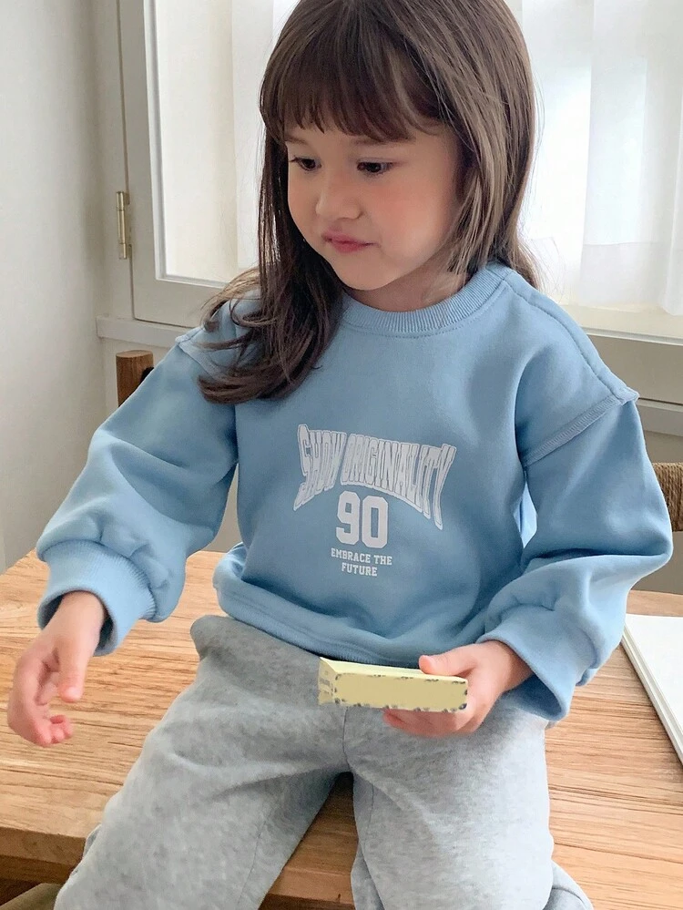 Toddler Girls' Round Neck Artistic Letter Print Long Sleeve Sweatshirt, Spring/Autumn