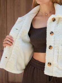 EURMUSE 夏尔巴羊毛短款夹克，宽领，正面纽扣开合，贴袋，柔软舒适的外套，波西米亚风格 - 杏色 - 查看 5