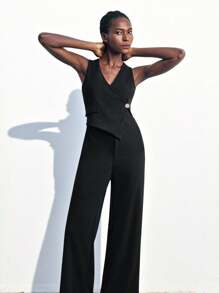 Maija 2025 未来都市深 V 领金属扣不对称设计，适合女性，适合初秋休闲装黑色连体裤女式无袖连体裤黑色连体裤优雅黑色连体裤女式黑色连体裤黑色长裤套装女式工作连体裤女式正装连体裤黑色无袖连体裤，女式秋季服装，女式冬季服装，冬季服装，夜间外出，女式外出上衣，夜间外出服装，约会夜服装，老钱风格女式