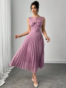 Modelyn Robe mi-longue élégante sans manches avec décoration métallique torsadée et ourlet plissé pour femmes - Prune - Voir 6