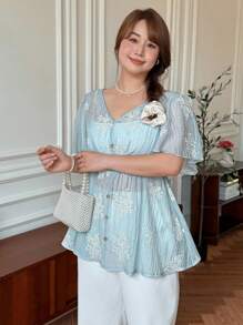 SHEIN LUNE 女士加大码V领花朵图案纽扣装饰荷叶袖衬衫，适合秋季、学校、乡村、复古风格，也适合教师穿着。 - 彩色 - 查看 5