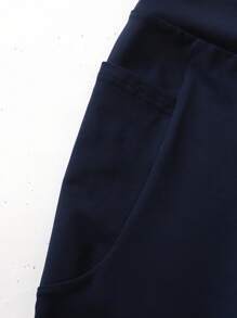 SHEIN Girlism Tween-Mädchen Lässiges Schul-Street-Chic-Outfit mit Pentagramm-Herz-Print, Farbblock, Raglanärmeln, kurzärmligem T-Shirt-Oberteil mit Handytasche und enganliegender Strickhose mit ausgestelltem Bein, Marineblau