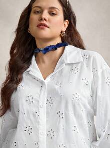SHEIN LUNE Große Größen Urlaub Casual Einfarbig Hollow-Out Stickerei Shirt Herbst Damen Kleidung Schulkleidung Stockholm Stil Country Outfits Damen Vintage Kleidung Damen Lehrer Outfits für Frauen Alle Weiß - Weiss - Übersicht 5