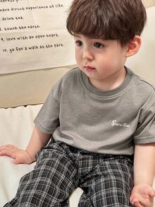 DAZY Kleinkind Jungen Lässig Rundhals einfarbiges Kurzarm T-Shirt und karierte lange Hose Pyjama Set - Grau - Übersicht 7