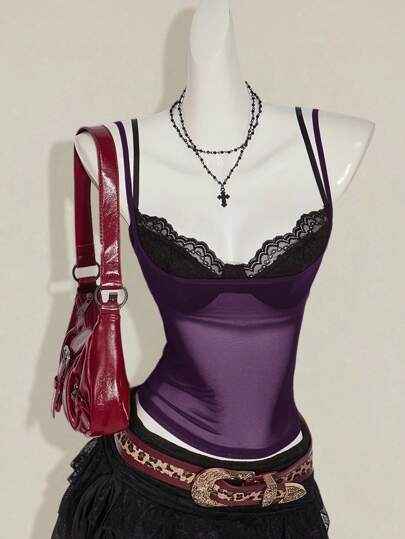 SHEIN ICON Conjunto de 2 piezas con top de camiseta transparente roja y sujetador de encaje negro con tirantes de espagueti para mujer