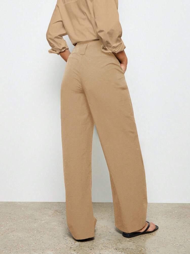 Wide Leg Barrel Cut Trousers With Loose Fit