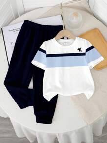 SHEIN Conjunto de camiseta de manga corta de cuello redondo y pantalones con estampado de rayas casual para bebés niños - Multicolor - Ver 2