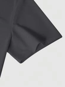 Manfinity Homme 大码男士休闲宽松牛头压花圆领短袖T恤 - 深灰色 - 查看 4