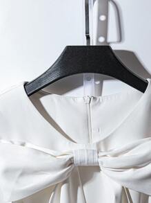 GlowEve 女士白色圆领高腰蝴蝶结无袖优雅迷你连衣裙 - 白色 - 查看 3