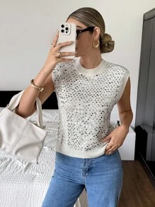 SHEIN Frenchy Pull sans manches en maille ajusté décoré de sequins, col rond. Convient pour le port en automne, pull d'hiver. Pull sans manches avec design en crochet de sequins. Texture de tissu de pull d'épaisseur modérée et chaude. Simple, mode casual pour tous les jours, les déplacements, les hauts preppy, l'automne, les sorties
