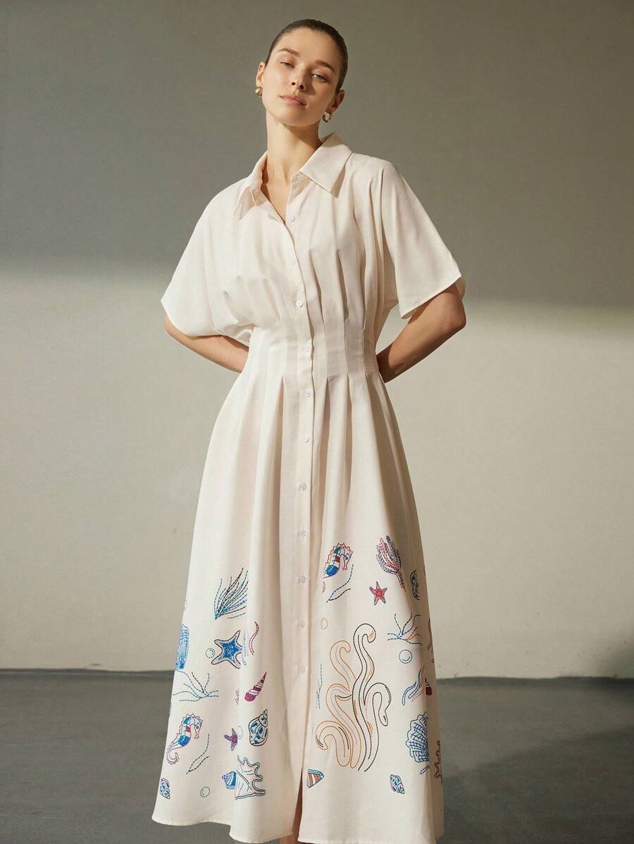 Aveloria Modichic 女士短袖宽松腰褶下摆海洋元素刺绣印花连衣裙 - 彩色 - 查看 1