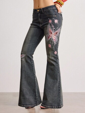 Goth Jeans de tiro bajo ajustados con vuelo, con bordado de mariposa y rosa en jacquard, estilo vintage Y2K para mujer