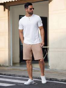 Manfinity NXTstreet 男士梭织纯色短款中腰直筒短裤，适合日常穿着，春夏季