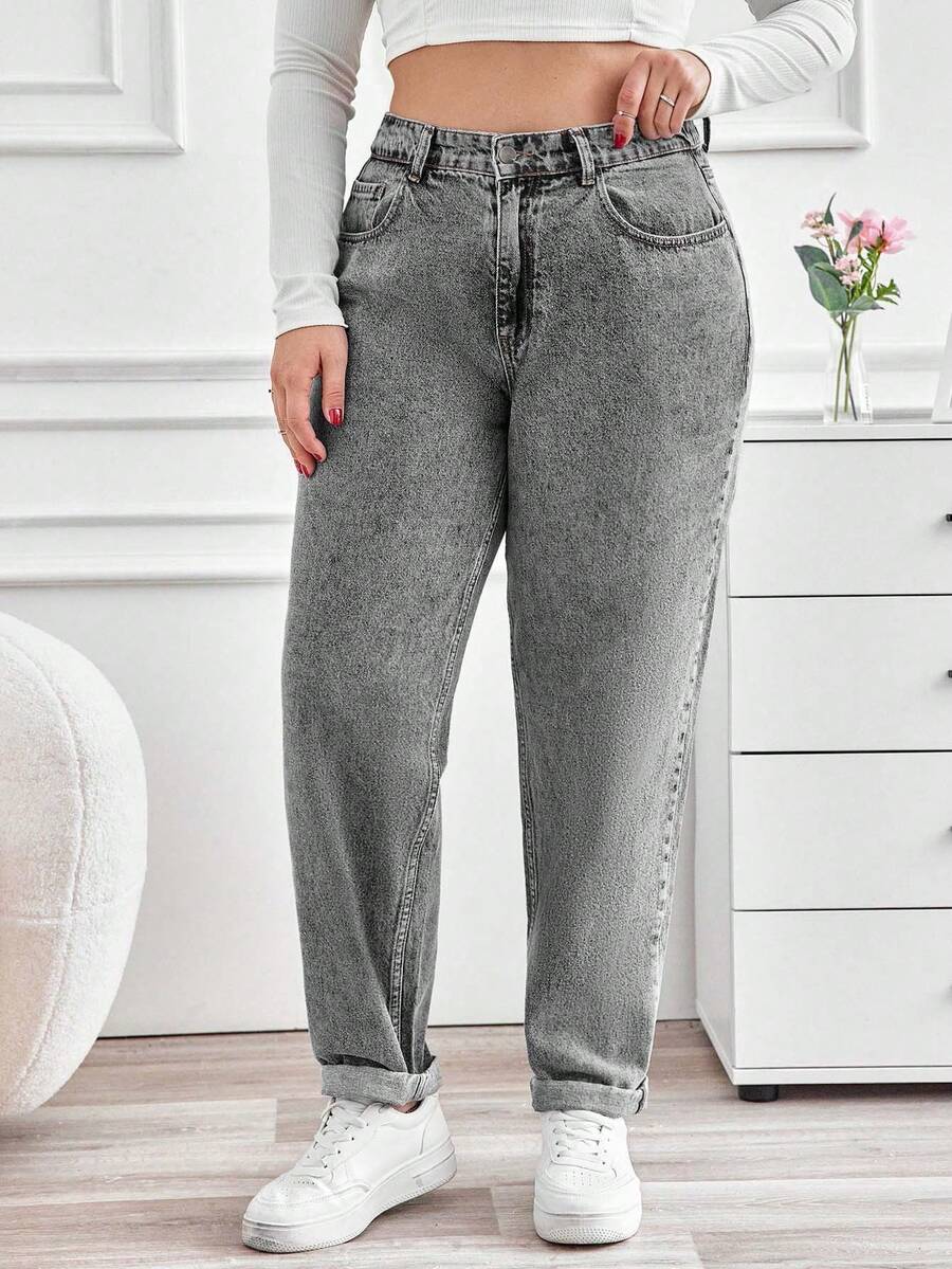 EURMUSE Plus Size Solid Color Minimalist Tapered Jeans - Light Grey - View 1