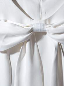 GlowEve 女士白色圆领高腰蝴蝶结无袖优雅迷你连衣裙 - 白色 - 查看 2