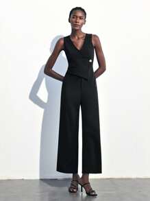 Maija 2025 未来都市深 V 领金属扣不对称设计，适合女性，适合初秋休闲装黑色连体裤女式无袖连体裤黑色连体裤优雅黑色连体裤女式黑色连体裤黑色长裤套装女式工作连体裤女式正装连体裤黑色无袖连体裤，女式秋季服装，女式冬季服装，冬季服装，夜间外出，女式外出上衣，夜间外出服装，约会夜服装，老钱风格女式