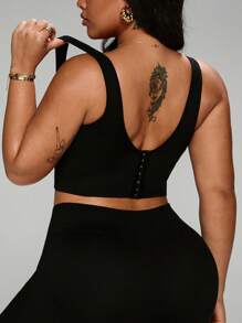 Rhythm Era 大码女士无缝罗纹运动文胸，黑色，带固定垫，适合日常穿着、瑜伽、健身和休闲风格。