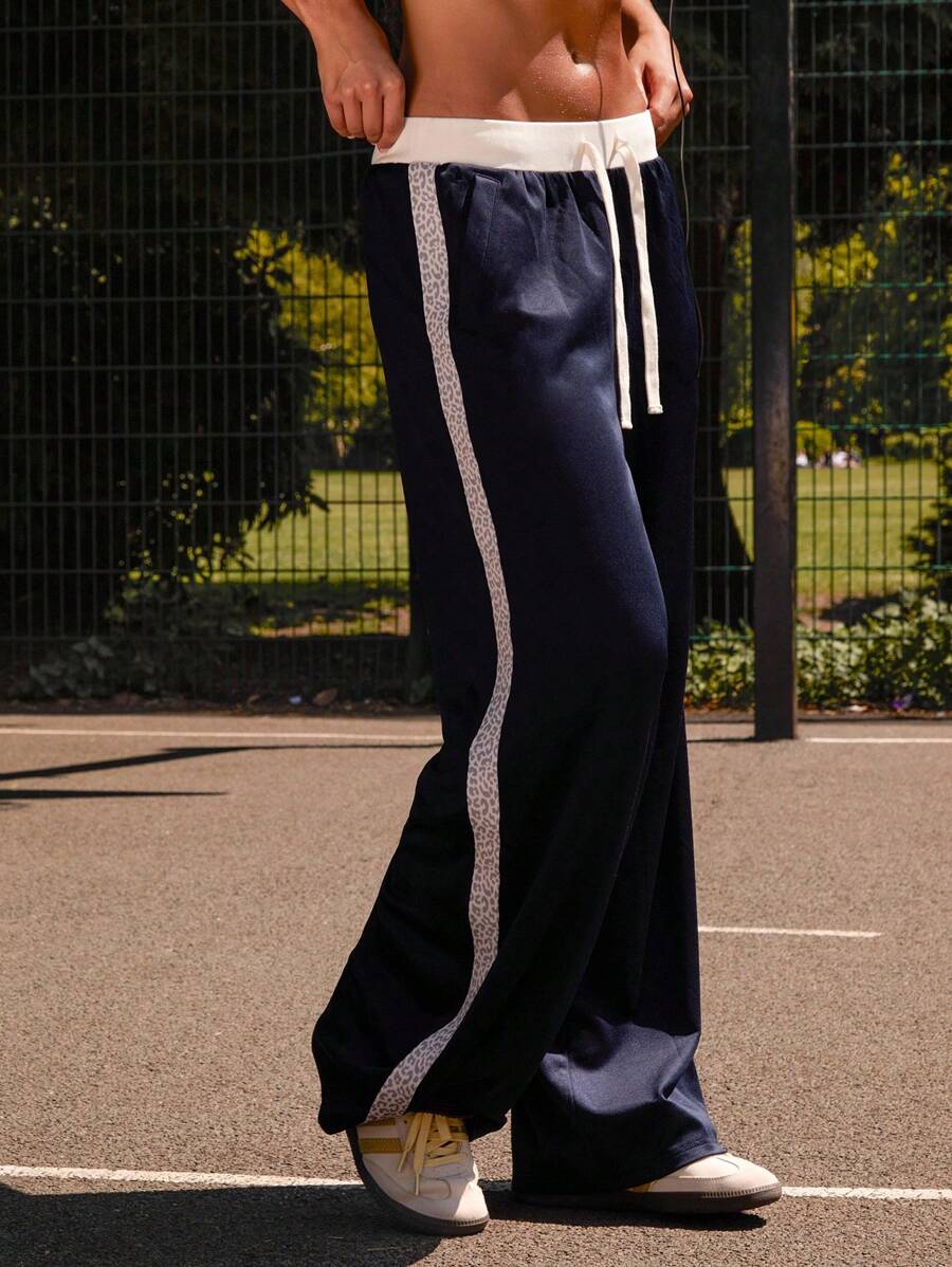 Athîral 女士休闲侧边动物印花运动慢跑裤，运动风 - 綠色 - 查看 1