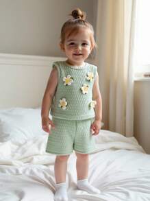 SHEIN Vintaside Kids 2-Piece Baby Girl Set Cute Casual 3D Floral Decorative Sleeveless Top And Pants Set Suitable For Spring And Summer Daily Wear
