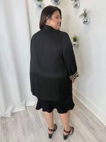 Enliva Jennifer_samantha_style Black Leopard Print Plus Size Women's Blazer With Cuff Splicing, Elegant Daily Wear Office Commute Outfit, For Apple Rounded Body Shape
