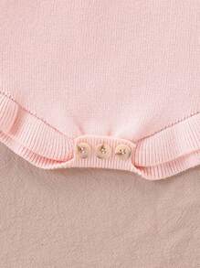 SHEIN Vintaside Kids Mono de punto para bebé niña, cómodo y adecuado para primavera/verano y otoño/invierno, de moda y versátil, rosa y rosa claro, apto para uso diario, interior, exterior y viajes. Mono de punto rosa con volantes y mangas con volantes para bebé niña. Vestido-mono de bebé niña con volantes y encaje rosa. Conjunto de mono de punto para bebé niña. Ropa con volantes para bebé niña, conjunto con volantes para bebé niña, ropa con volantes rosa para bebé niña, conjunto para recién nacido niña, mono de encaje para bebé niña, ropa con volantes para bebé niña en otoño - Rosa - Ver 8
