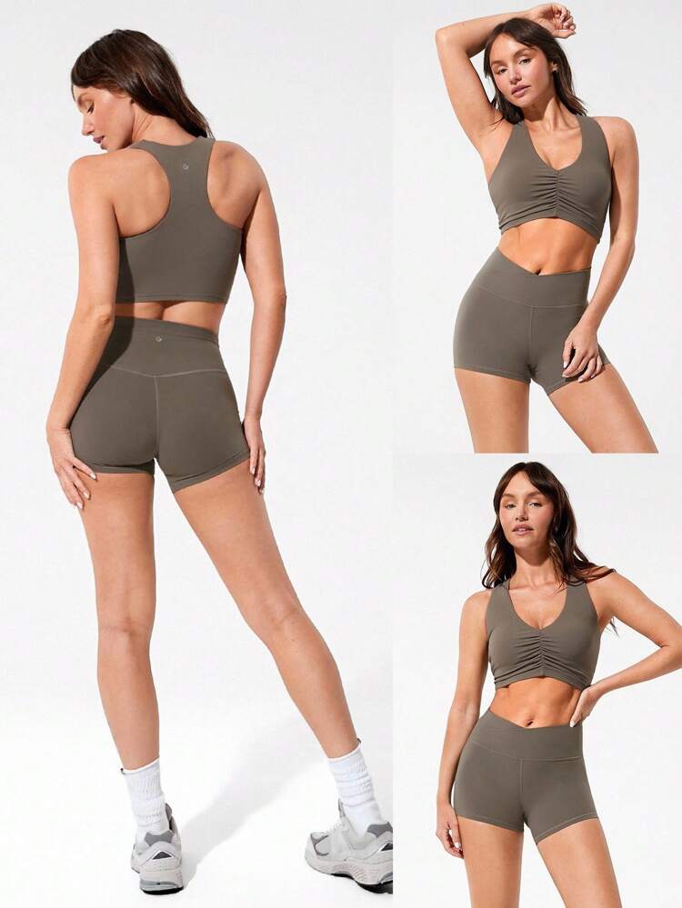 Sujetador deportivo con espalda de tirantes fruncidos FeatherFit™