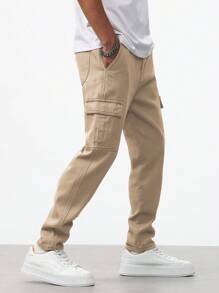 Manfinity Homme Men Flap Pocket Side Cargo Jeans