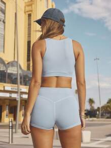 Aralina Conjunto deportivo de verano para mujer con top de tirantes de cuello redondo y pantalones cortos con diseño calado de unicolor - Celeste - Ver 2