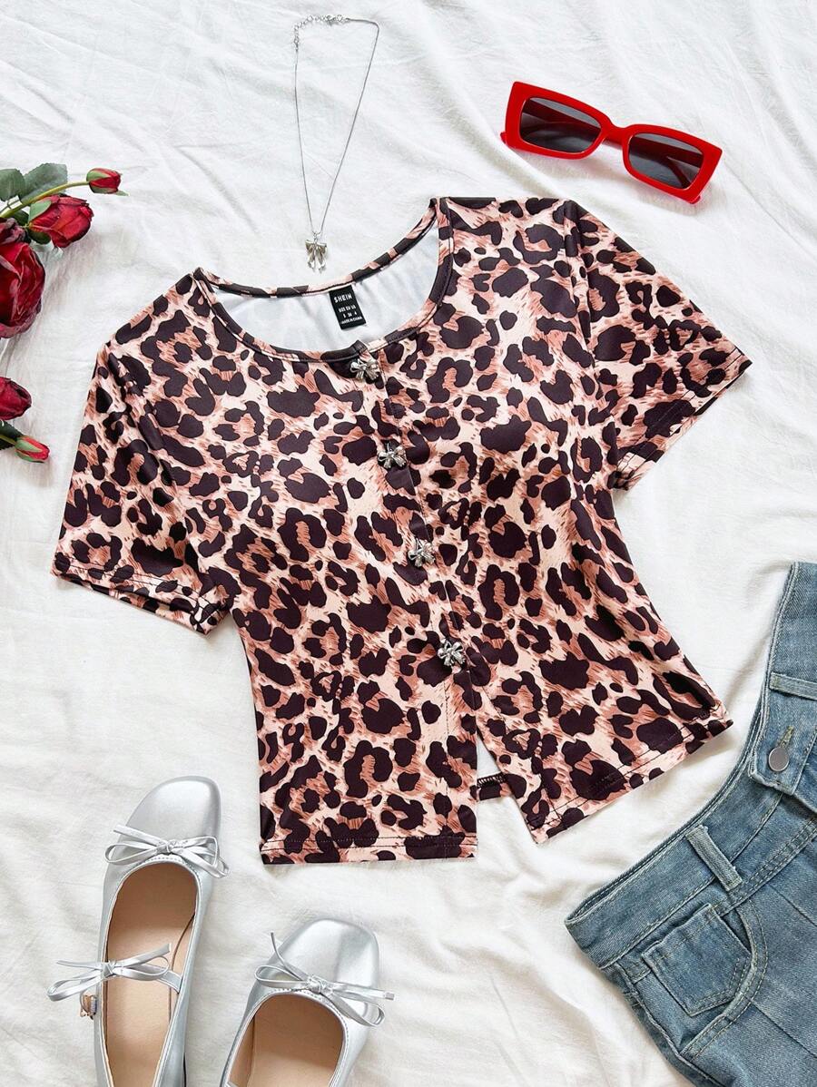 Soleia 女士节日针织红色波浪纹理圆领开衫，搭配优雅蝴蝶结金属纽扣和侧开衩，适合派对、情人节、中国新年、复活节、狂欢节、下午茶 - 彩色 - 查看 1