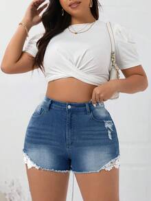 SHEIN ICON 大码女式口袋撞色蕾丝做旧磨边时尚牛仔短裤女式蕾丝牛仔短裤 - 淺色水洗藍 - 查看 4