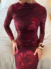 Lavishia 红色花卉印花高领半透明长袖褶饰修身连衣裙，适合日常穿着，时尚 - 紅色和黑色 - 查看 5