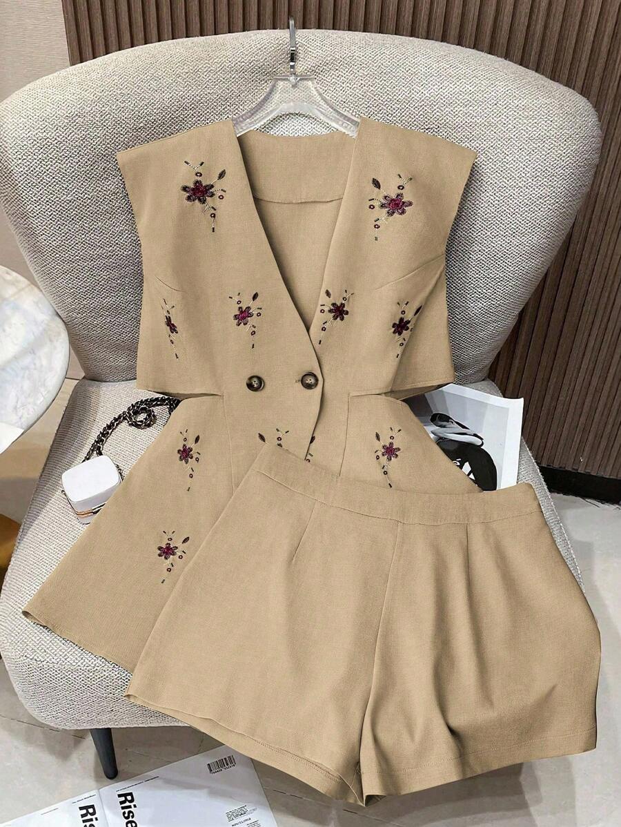 Franclia Plus Size Women Embroidery Design V-Neck Sleeveless Crop Top & A-Line Shorts Suit Set Graduation,Back To School,Teacher Outfits For Women - Mocha Brown - View 1