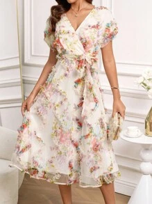 Ellevyn Vestido Longo Estampa Floral Decote em V Manga Curta Amarração na Cintura Evasê para Mulheres, Roupas de Verão para Mulheres, Roupas para Férias Femininas, Vestidos Românticos Femininos, Vestidos de Verão para Mulheres, Roupas de Verão Femininas, Vestidos de Verão para Mulheres, Roupas para Férias Femininas, Vestido para Chá da Tarde, Roupas para Férias Femininas, Vestidos de Verão para Mulheres