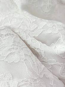 Franclia Débardeur en dentelle romantique pour femmes, vêtement tout blanc avec découpe torsadée à l'avant, idéal pour l'université - Blanc - Voir 7